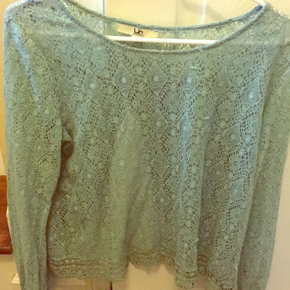 Medium long sleeve aqua shirt.